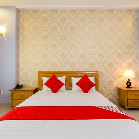 Oyo 169 New Hotel Хошимин Экстерьер фото